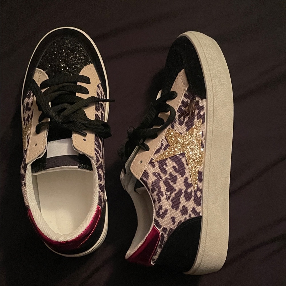 Leopard, Black and White Sole Sneakers